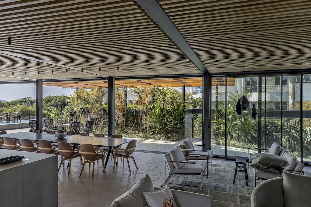 Green House, Stunning Brand-new Home in Brazil by ES Arquitetura