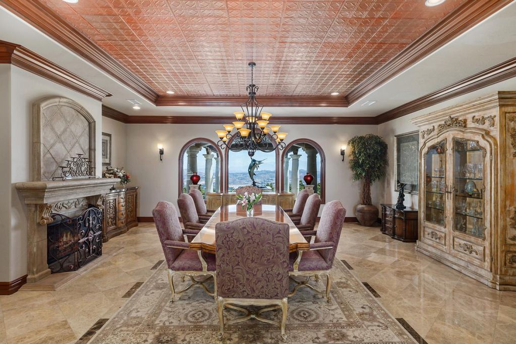 The Home in Murrieta - Villa Dolce Vista, an Italian inspired masterpiece offers luxury amenities and uninterrupted panoramic views of mountains and the valley is now available for sale. This home located at 36852 Calle De Lobo, Murrieta, California