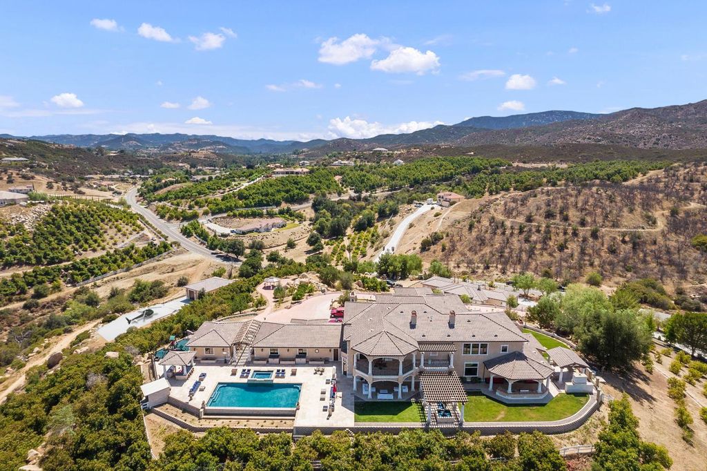 The Home in Murrieta - Villa Dolce Vista, an Italian inspired masterpiece offers luxury amenities and uninterrupted panoramic views of mountains and the valley is now available for sale. This home located at 36852 Calle De Lobo, Murrieta, California