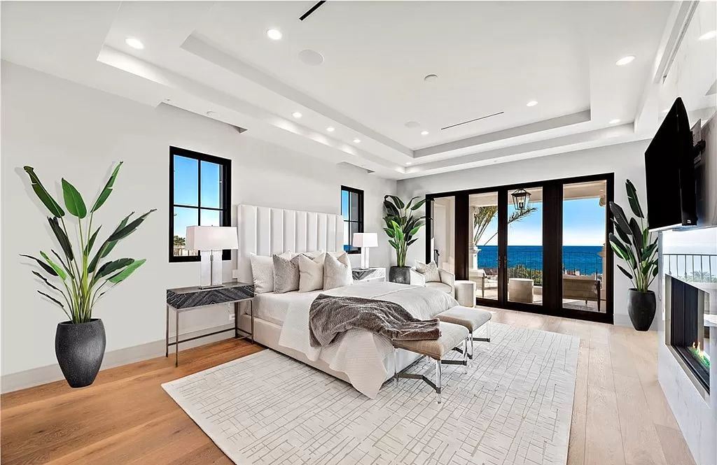 The Villa in Newport Coast, a Crystal Cove’s newest estate with southwest facing views in the exclusive enclave offering a lifestyle of unparalleled luxury is now available for sale. This home located at 22 Midsummer, Newport Coast, California 