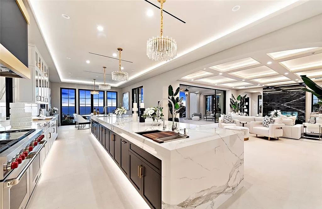 The Villa in Newport Coast, a Crystal Cove’s newest estate with southwest facing views in the exclusive enclave offering a lifestyle of unparalleled luxury is now available for sale. This home located at 22 Midsummer, Newport Coast, California 