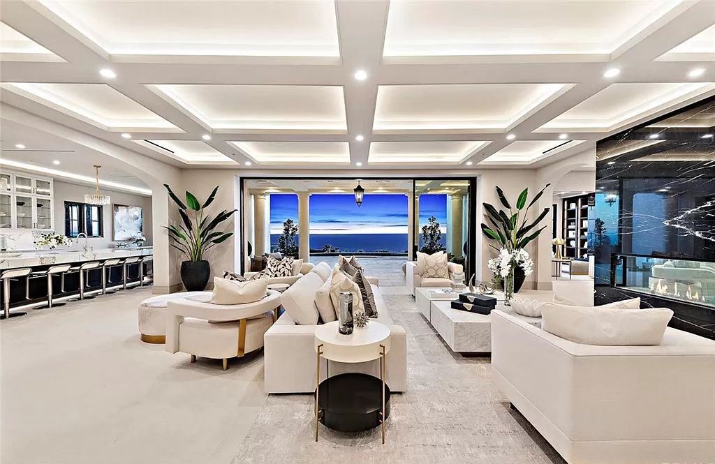 The Villa in Newport Coast, a Crystal Cove’s newest estate with southwest facing views in the exclusive enclave offering a lifestyle of unparalleled luxury is now available for sale. This home located at 22 Midsummer, Newport Coast, California 