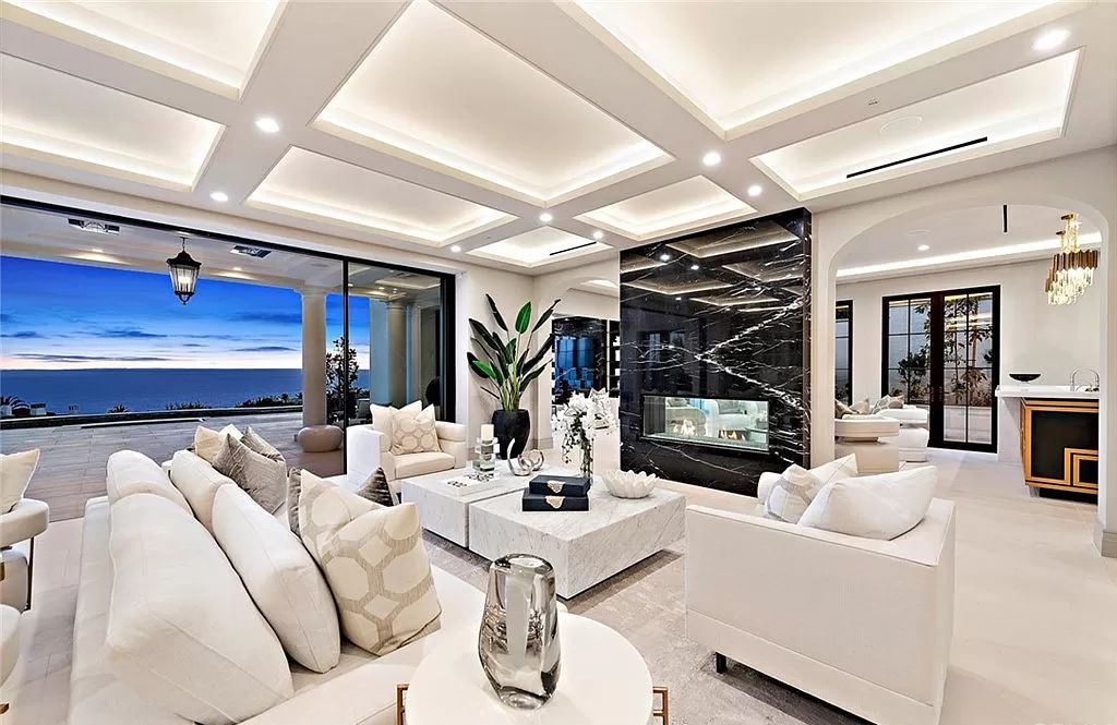 The Villa in Newport Coast, a Crystal Cove’s newest estate with southwest facing views in the exclusive enclave offering a lifestyle of unparalleled luxury is now available for sale. This home located at 22 Midsummer, Newport Coast, California 