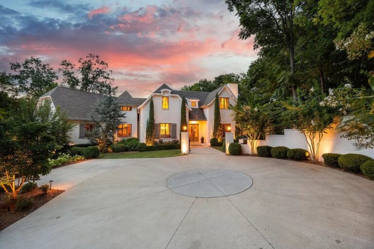 Listing for $4.2 M, This Tranquil Estate in Nashville Offers Professional Landscape and Exterior Lighting