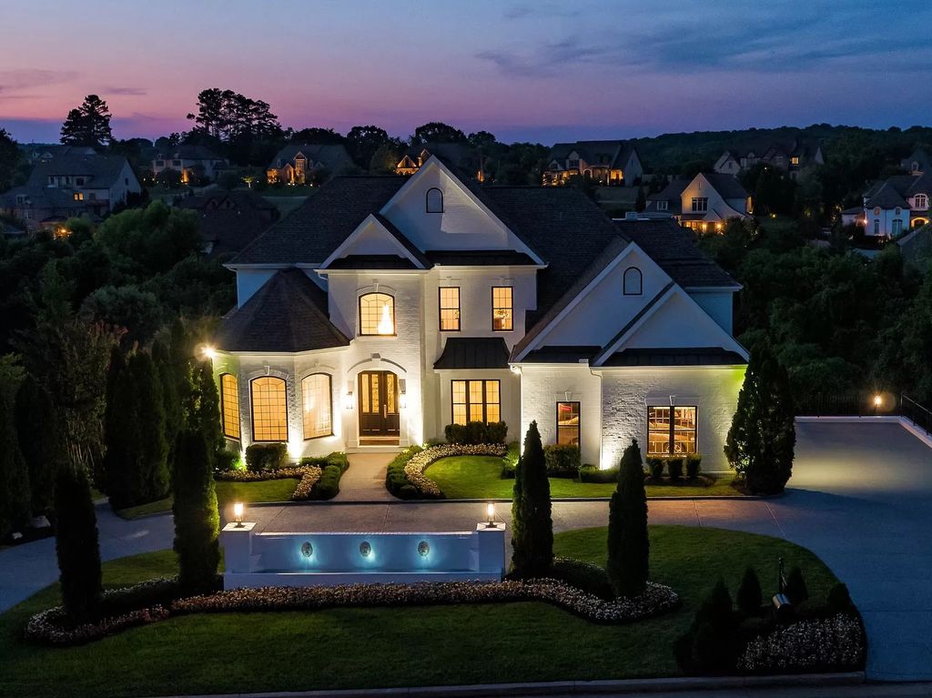 The Estate in Brentwood is a luxurious home with timeless elegant design and modern finishes, now available for sale. This home located at 9572 Hampton Reserve Dr, Brentwood, Tennessee