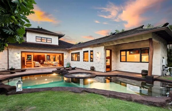 Looking for a Spacious Home in Honolulu? Look No Further than this $4.95 Million Custom Estate
