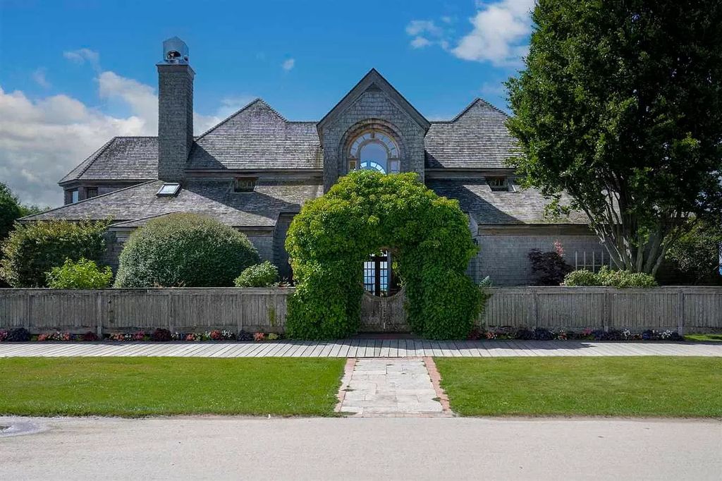 The Homes on Mackinac Island is a luxurious home with astonishing views take your breath away, now available for sale. This home located at 7575 Main St, Mackinac Island, Michigan