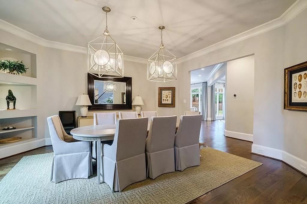 The Home in Sandy Springs was professionally decorated, with furnishings, draperies and decor available as optional purchase, now available for sale. This home located at 5650 Cross Gate Dr, Sandy Springs, Georgia