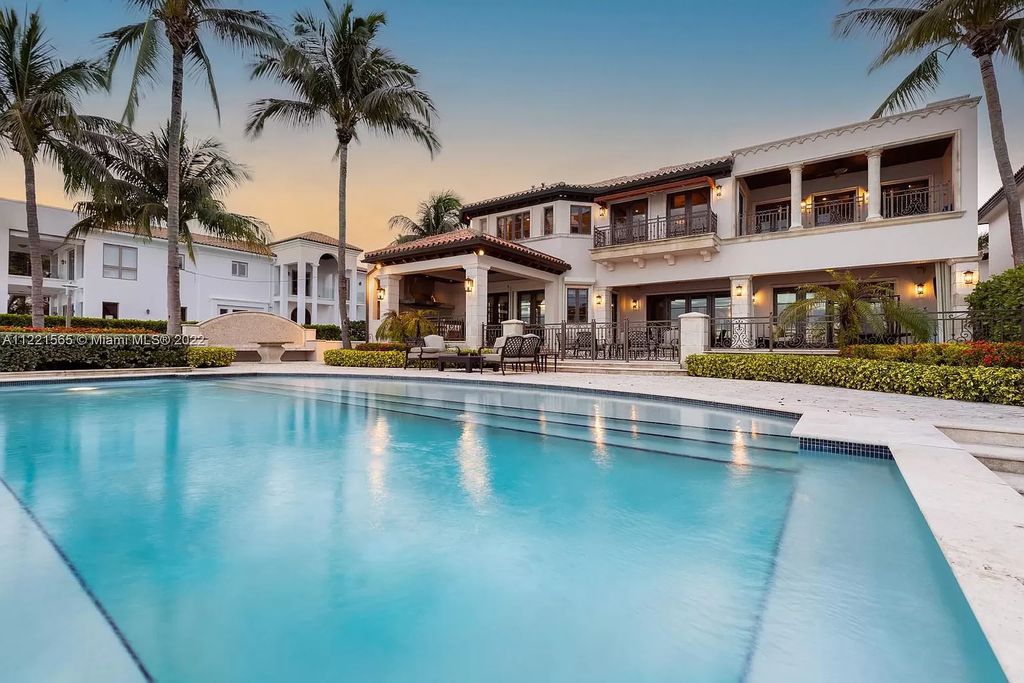 The Home in Miami, a spectacular Mediterranean 2-story waterfront residence with incredible unobstructed views of Biscayne Bay is now available for sale. This home located at 1940 S Bayshore Ln, Miami, Florida