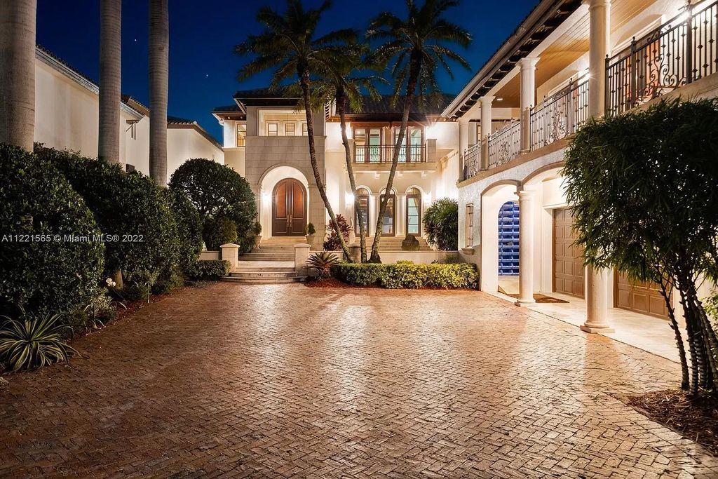 The Home in Miami, a spectacular Mediterranean 2-story waterfront residence with incredible unobstructed views of Biscayne Bay is now available for sale. This home located at 1940 S Bayshore Ln, Miami, Florida