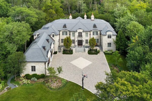 Stunning Renovated Estate on 2 Acres of Luxury Living in Illinois