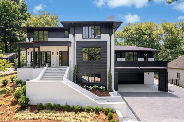 Stunning Contemporary House with Impeccable Details in Nashville Hits The Market for $3.75 M