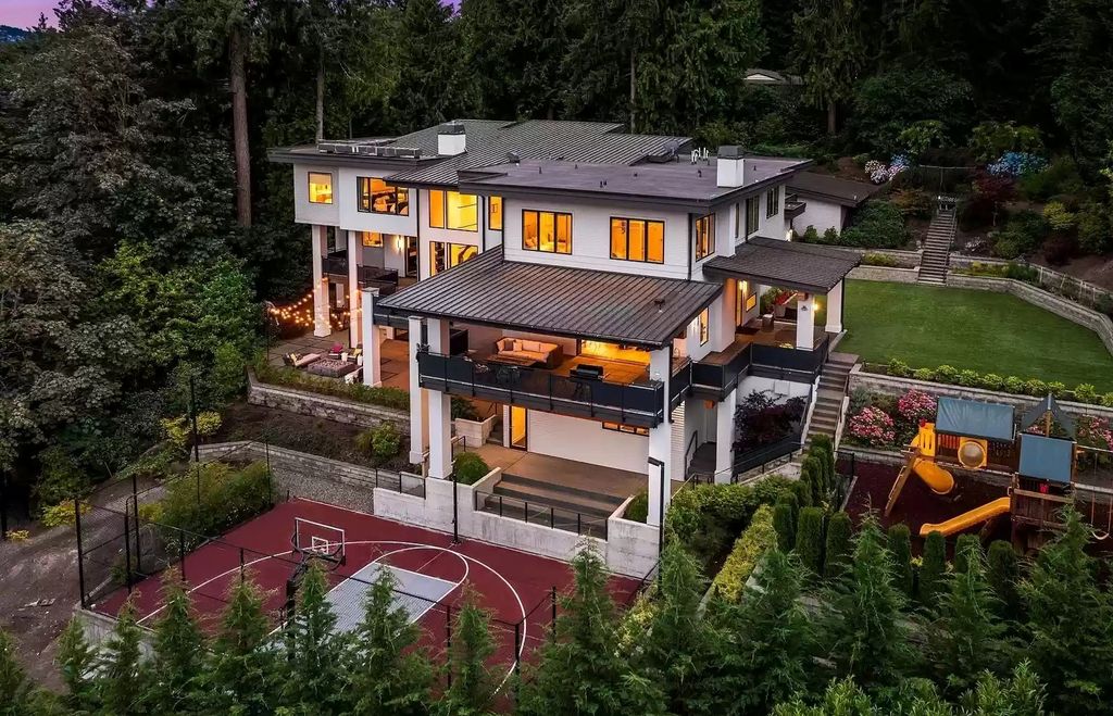 The Estate in Bellevue is a luxurious home of casual elegance and total privacy now available for sale. This home located at 209 Northside Road, Bellevue, Washington; offering 07 bedrooms and 10 bathrooms with 10,270 square feet of living spaces.