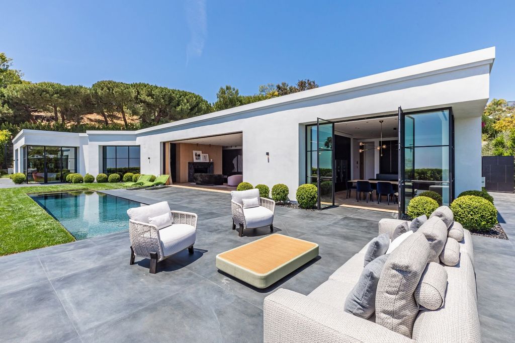 The Home in Beverly Hills, a Trousdale's chicest, most elegant, timeless French modern interpretation of Art Deco with the custom details and finishes throughout is now available for sale. This home located at 534 Chalette Dr, Beverly Hills, California