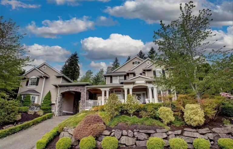 This $2.75M Unique Estate in Highly Ranked School District in Washington Features Beautiful Open Floor Plan
