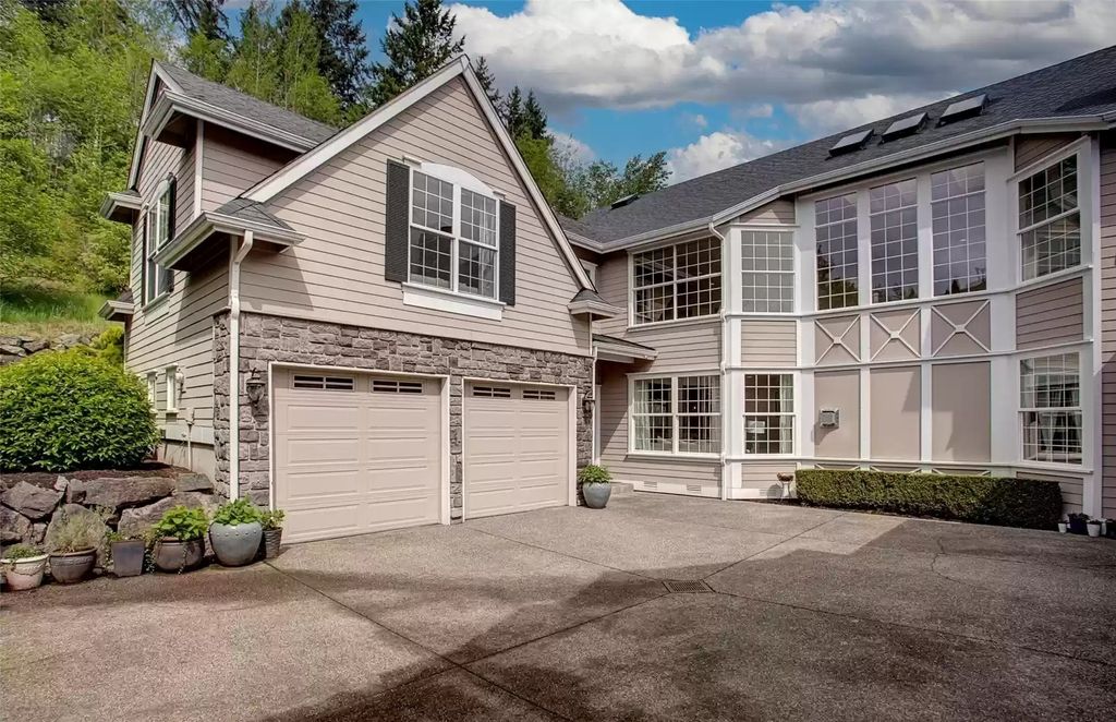 The Estate in Washington is a luxurious home where you can enjoy privacy, and be close to the nature, Beaver Lake and Pine Lake now available for sale. This home located at 1213 235th PL SE, Sammamish, Washington; offering 04 bedrooms and 04 bathrooms with 4,600 square feet of living spaces. 
