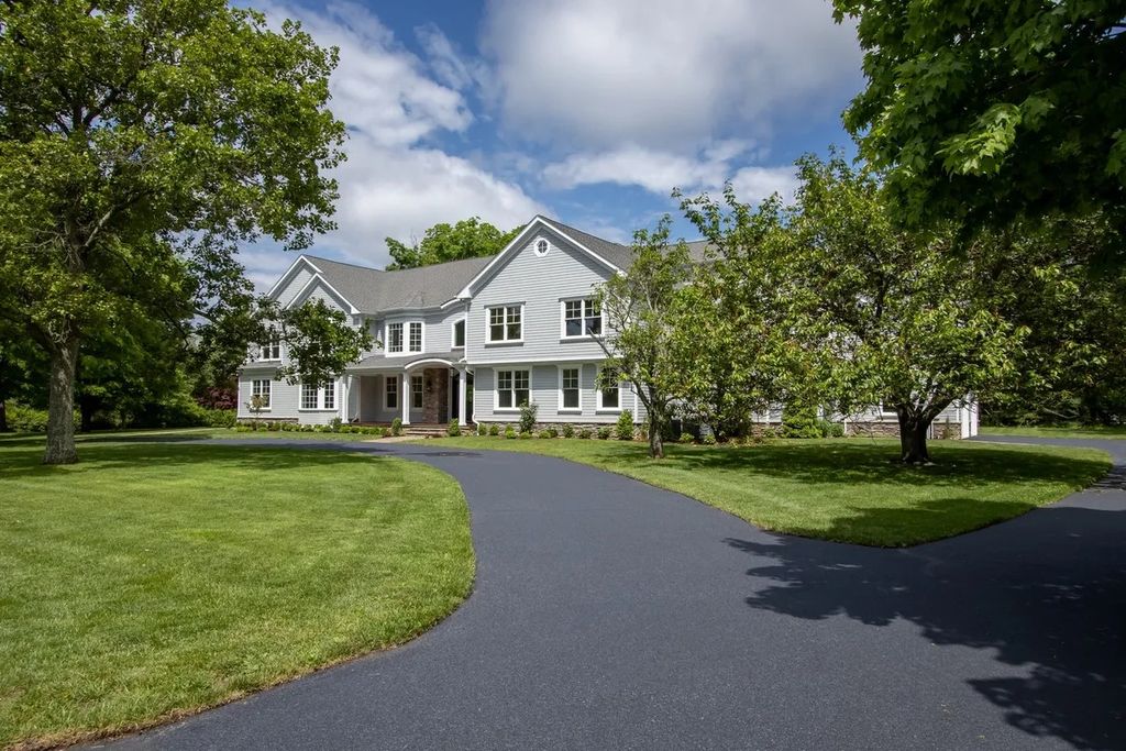 The Estate in Rumson is a luxurious home newly renovated now available for sale. This home located at 4 Pompano Road, Rumson, New Jersey; offering 06 bedrooms and 07 bathrooms with 9,152 square feet of living spaces.