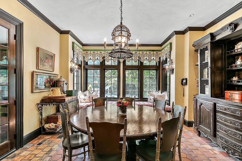 The Estate in Highland Park is a rare find that combines a flawless combination of unmatched style, grace and tradition, now available for sale. This home located at 86 Prospect Ave, Highland Park, Illinois