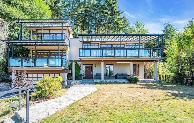 Warm & Beautiful Contemporary Home in West Vancouver with Spectacular Ocean Views Seeks C$3.28M