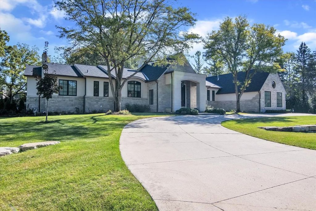 The Estate in Bloomfield Hills is a luxurious home with entire exterior of stone and stucco façade now available for sale. This home located at 60 Quarton Ln, Bloomfield Hills, Michigan; offering 05 bedrooms and 06 bathrooms with 5,300 square feet of living spaces.