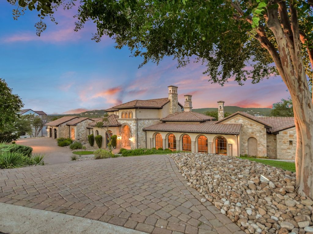 The Estate in Jonestown, a stunning estate constructed and situated at the end and hilltop area of The Peninsula on North Lake Shore Lake Travis is now available for sale. This home located at 16904 Regatta Cv, Jonestown, Texas