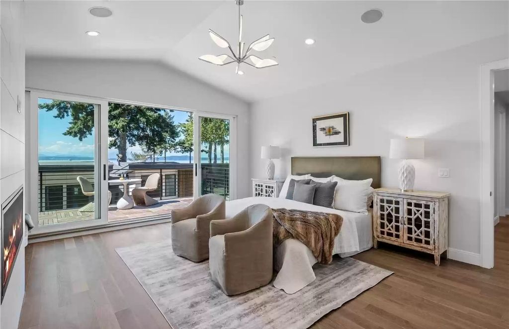 The Estate in Seattle is a luxurious home among 8 stunning homes above Beach Drive now available for sale. This home located at 5626 SW Beach Drive, Seattle, Washington; offering 05 bedrooms and 06 bathrooms with 4,674 square feet of living spaces.