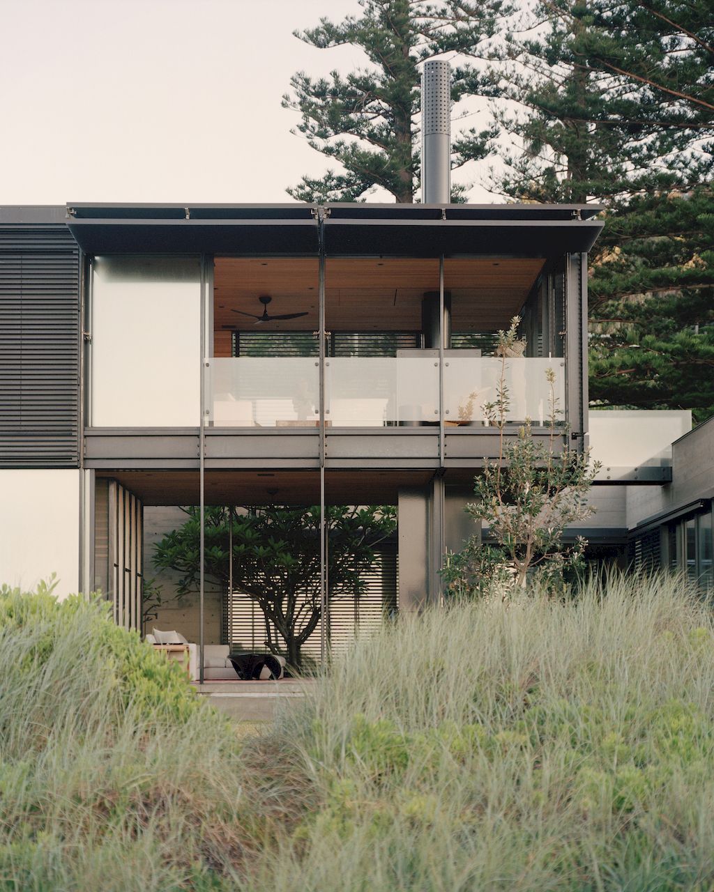 Bilgola Beach House Transforms with Operable Shutters by Olson Kundig