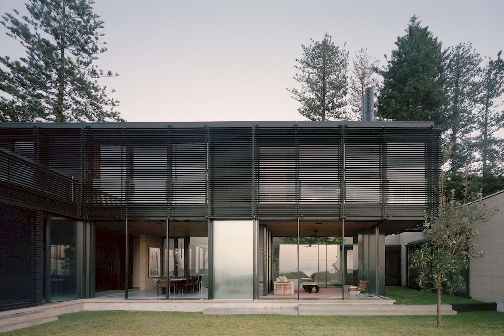 Bilgola Beach House Transforms with Operable Shutters by Olson Kundig