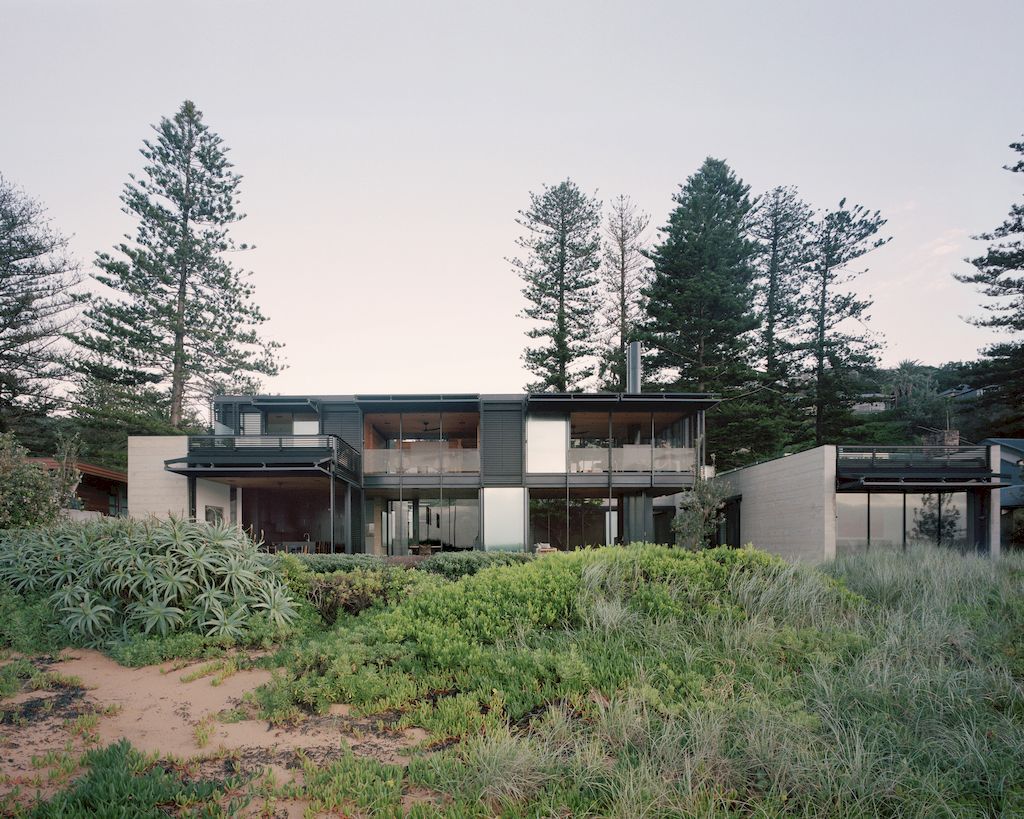 Bilgola Beach House Transforms with Operable Shutters by Olson Kundig