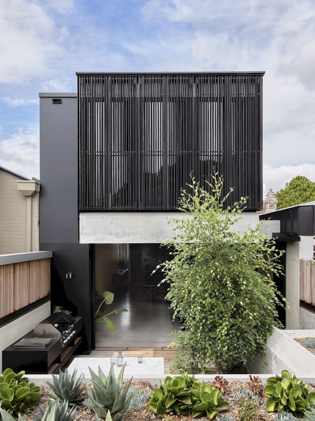 Birch Tree House, an impressive single - story frontage by H&E Architects