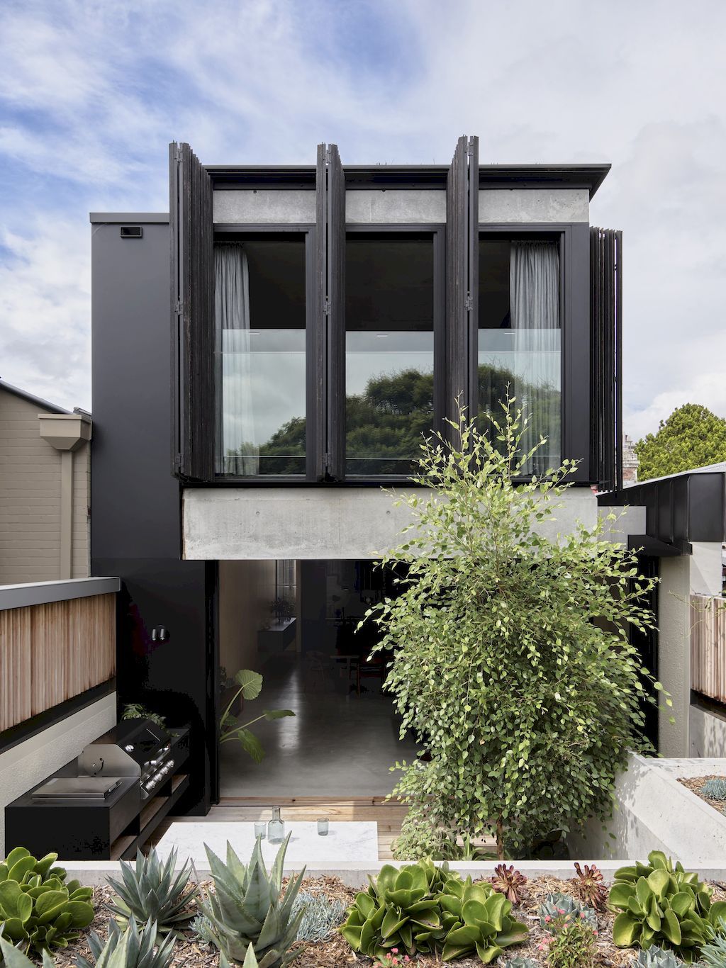 Birch Tree House, an impressive single - story frontage by H&E Architects