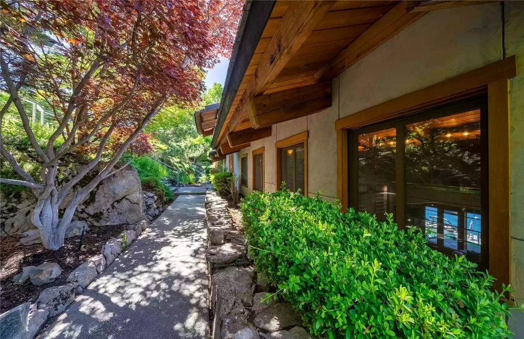 The Estate in Manson is a luxurious home providing tons of outdoor living spaces now available for sale. This home located at 721 Manson Boulevard, Manson, Washington; offering 04 bedrooms and 04 bathrooms with 3,591 square feet of living spaces.