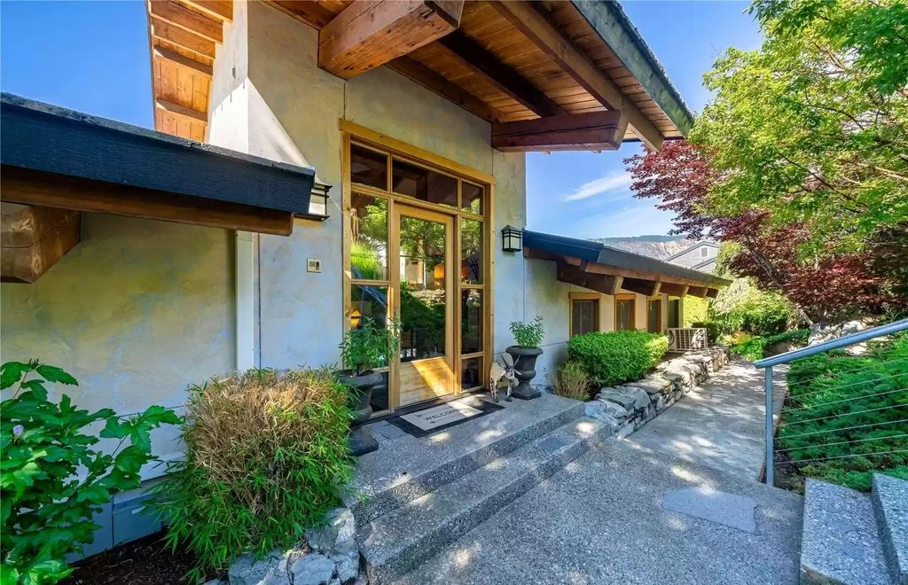 The Estate in Manson is a luxurious home providing tons of outdoor living spaces now available for sale. This home located at 721 Manson Boulevard, Manson, Washington; offering 04 bedrooms and 04 bathrooms with 3,591 square feet of living spaces.