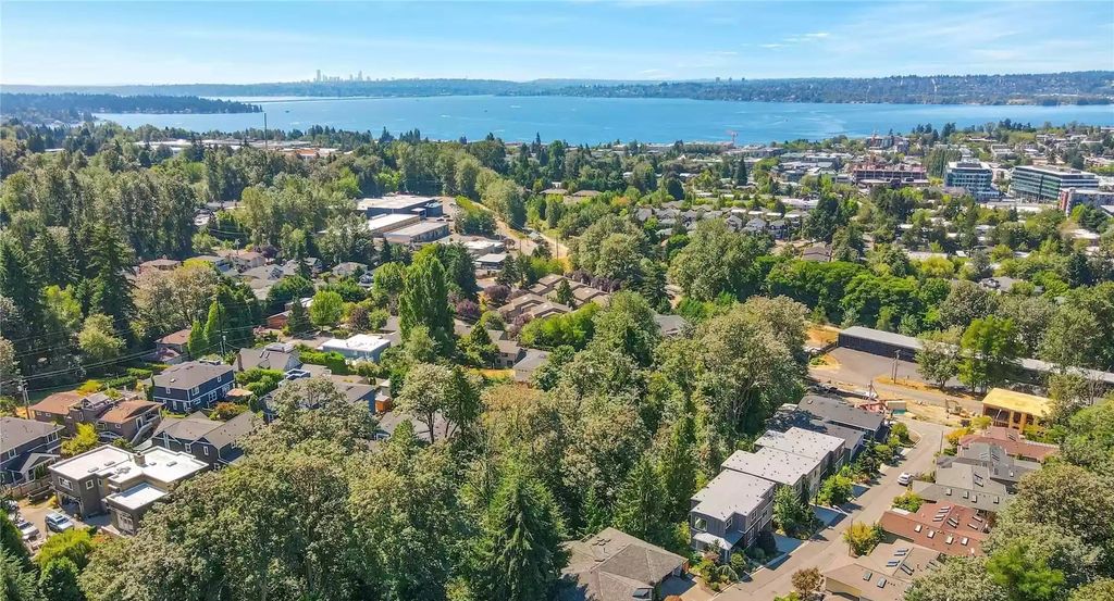 The Estate in Kirkland is a luxurious home that accommodates traditional grandeur now available for sale. This home located at 8131 116th Avenue NE, Kirkland, Washington; offering 04 bedrooms and 03 bathrooms with 3,730 square feet of living spaces.