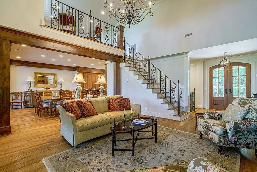 The Home in Eatonton is a luxurious home with sweeping views of Golf & Lake, now available for sale. This home located at 91 Westview Way, Eatonton, Georgia