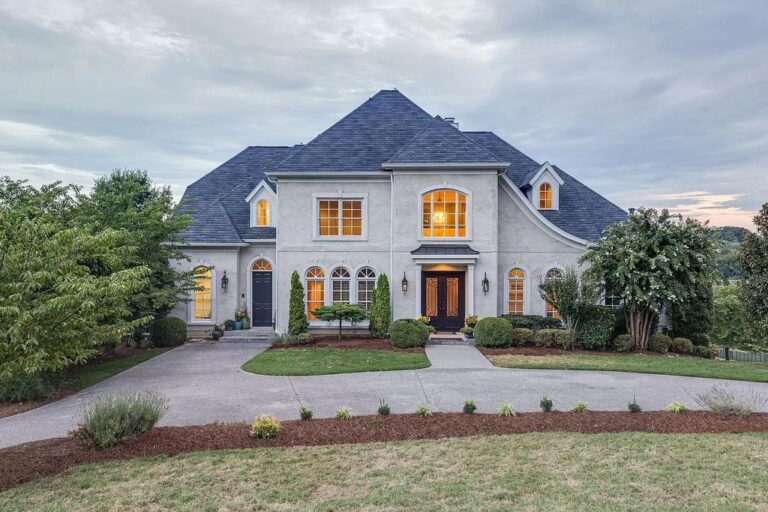 Full of Custom Details at Every Turn, this Absolutely Stunning Home in Franklin Hits Market for $2.795M