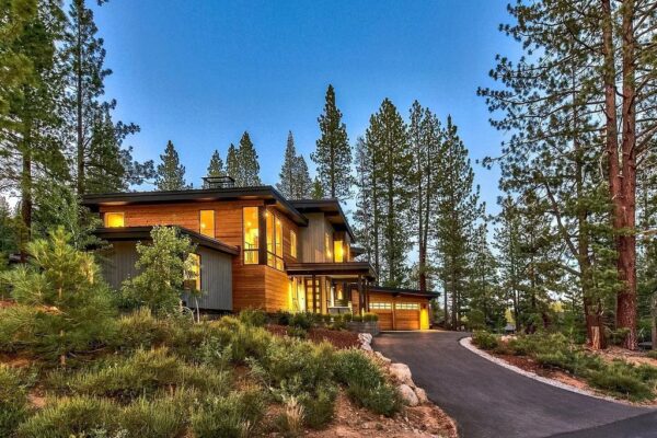 Gorgeous Mountain Modern Home with A Fabulous Outdoor Back Patio Seeks $3.1 Million in Truckee