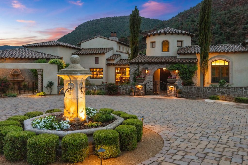 The Villa in Sedona, an exclusive Eagle Mountain Ranch abounds with local wildlife while sparing no modern comforts offering the finest finishes and timeless architecture is now available for sale. This home located at 330 Eagle Mountain Ranch Rd, Sedona, Arizona