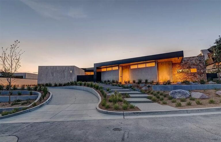 Hit The Market for $7.95 Million, This Brand New Modern Home in Henderson Made with Effortless Indoor Outdoor Living and Jaw Dropping Design