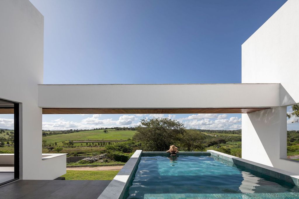 House 212, amazing house with beautiful landscape by NEBR Arquitetura