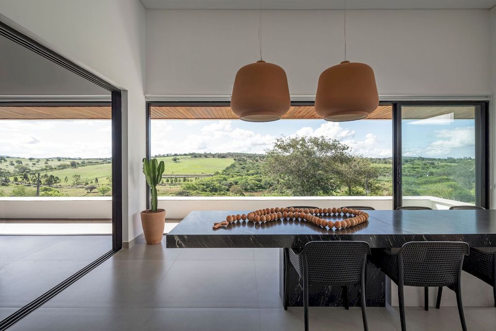 House 212, amazing house with beautiful landscape by NEBR Arquitetura