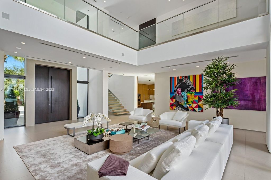 The Miami Beach Home, a tropical modern masterpiece with 110 foot of water frontage designed by Choeff Levy Fischman featuring luxurious amenities for extraordinary Florida waterfront living is now available for sale. This home located at 6480 Allison Rd, Miami Beach, Florida