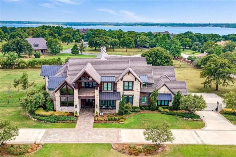 Luxurious and Light Filled Home with An Impressive Outdoor Living and A Picturesque Entryway in Flower Mound Seeks $3.595 Million