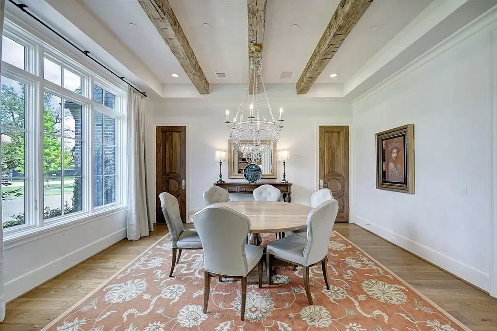 The Estate in Houston, a spectacular recent construction with European Oak flooring, marble, stone, elevator capable, plaster walls, reclaimed beams is now available for sale. This home located at 11709 Fidelia Ct, Houston, Texas