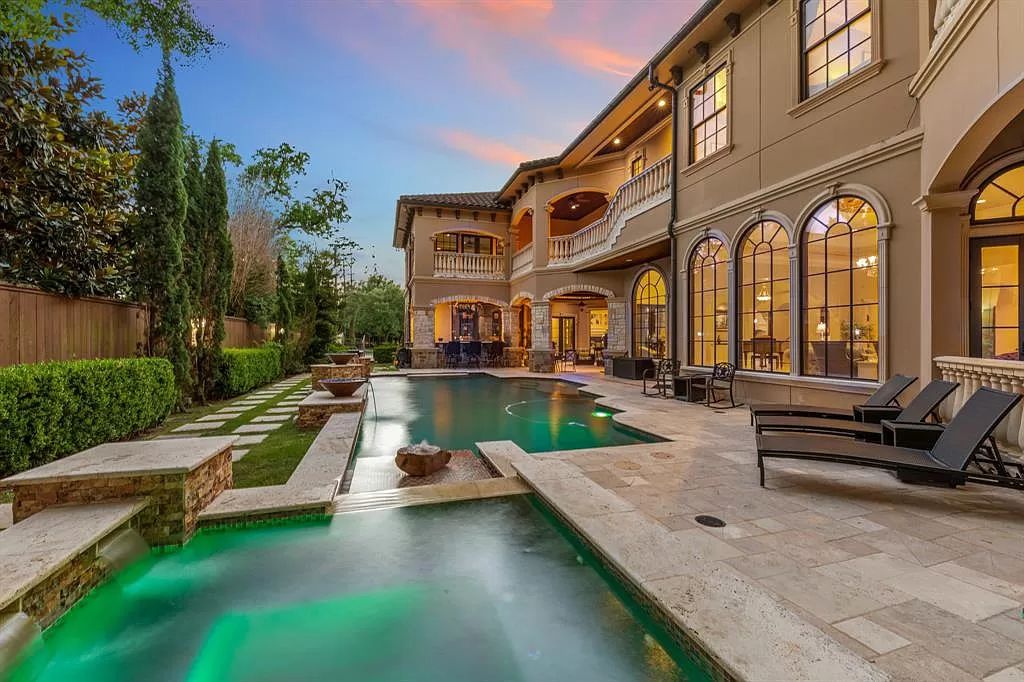 The Mansion in Houston, a meticulously designed classic Mediterranean estate built for entertaining on a grand scale with its dramatic formal areas is now available for sale. This home located at 11117 Beinhorn Rd, Houston, Texas