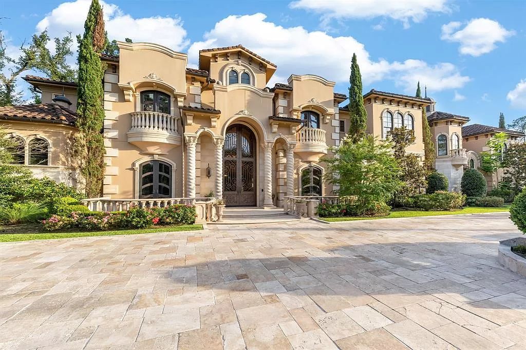 The Mansion in Houston, a meticulously designed classic Mediterranean estate built for entertaining on a grand scale with its dramatic formal areas is now available for sale. This home located at 11117 Beinhorn Rd, Houston, Texas