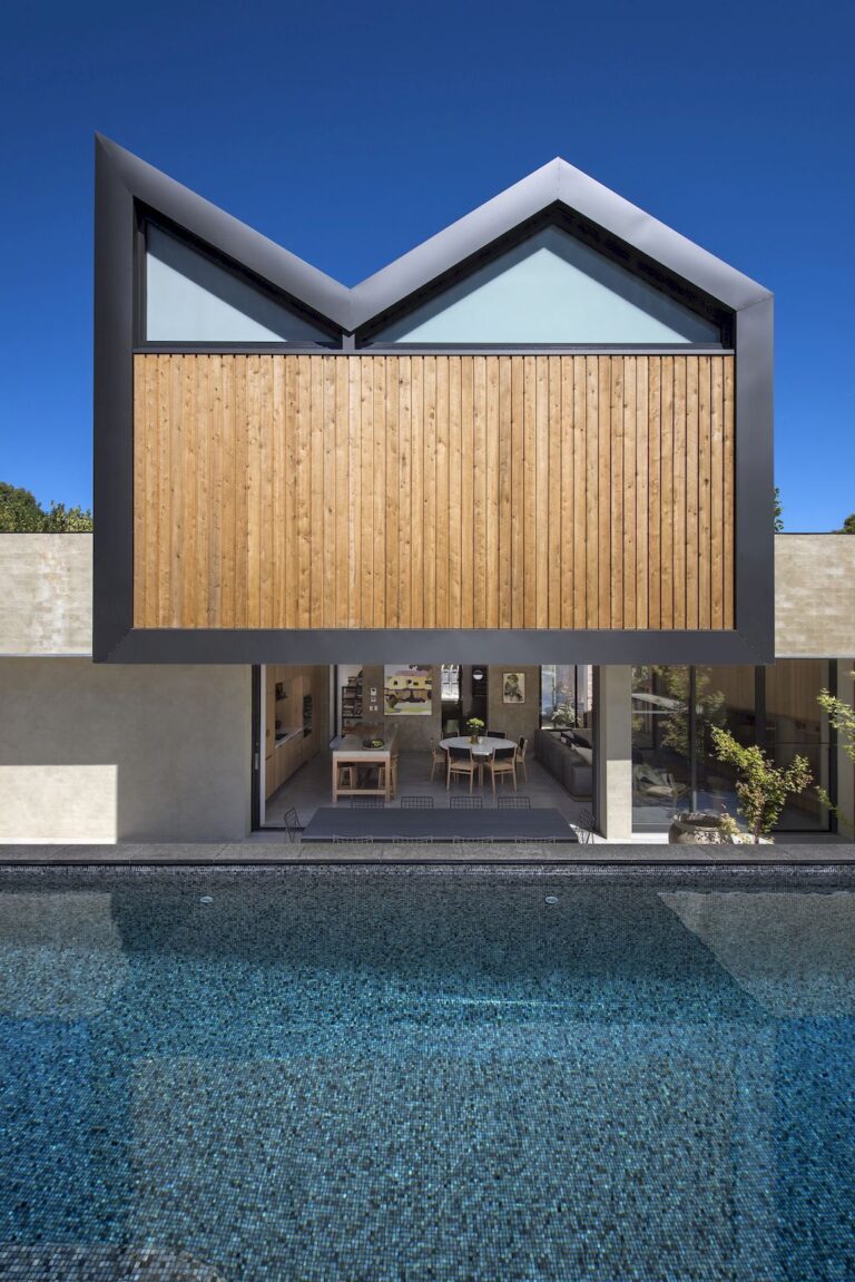 Millswood House, a Doublefronted Cottage in Australia by studio gram