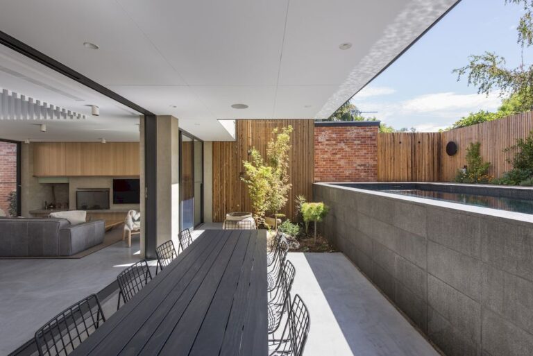 Millswood House, a Doublefronted Cottage in Australia by studio gram