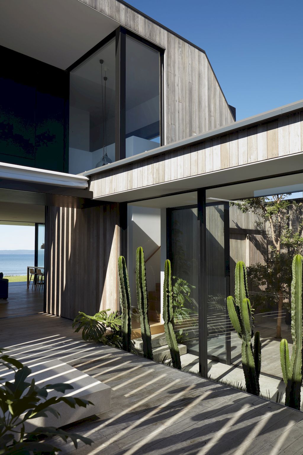 Oystercatcher House in Australia by MCK Architecture & Interiors