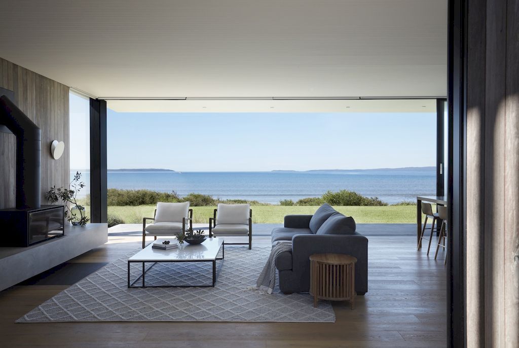 Oystercatcher House in Australia by MCK Architecture & Interiors